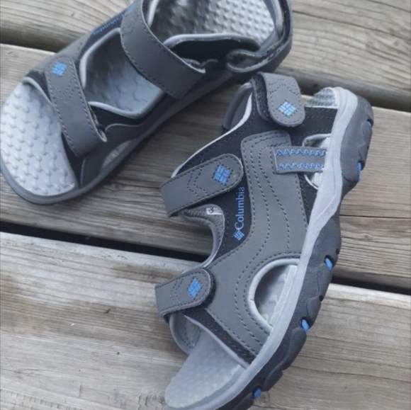 New sandal kid size 2 - Picture 3 of 4